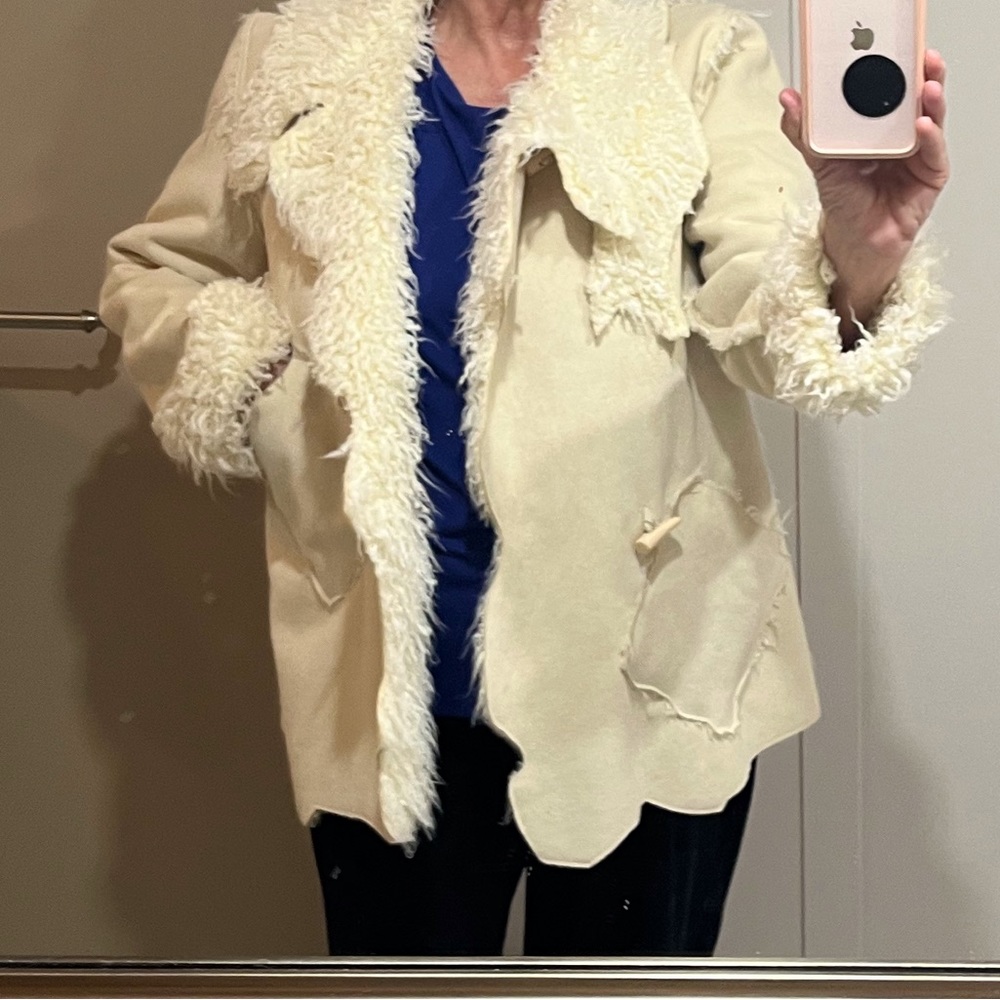 Fun Linda Lundstom cream suede look/fuzzy fur lined jacket. Size 10